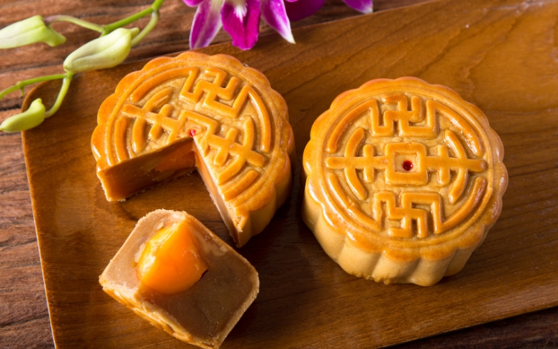 Hình ảnh của chiếc bánh vàng luôn gắn liền với ngày lễ Trung Thu