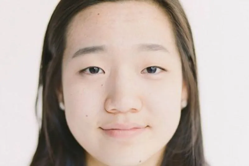 Hiện tượng giật chân mày trái nữ là điềm gì