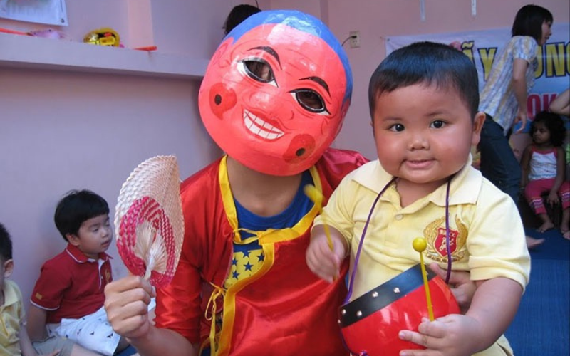 Hình ảnh Ông Địa gắn liền với tuổi thơ trẻ em Việt Nam