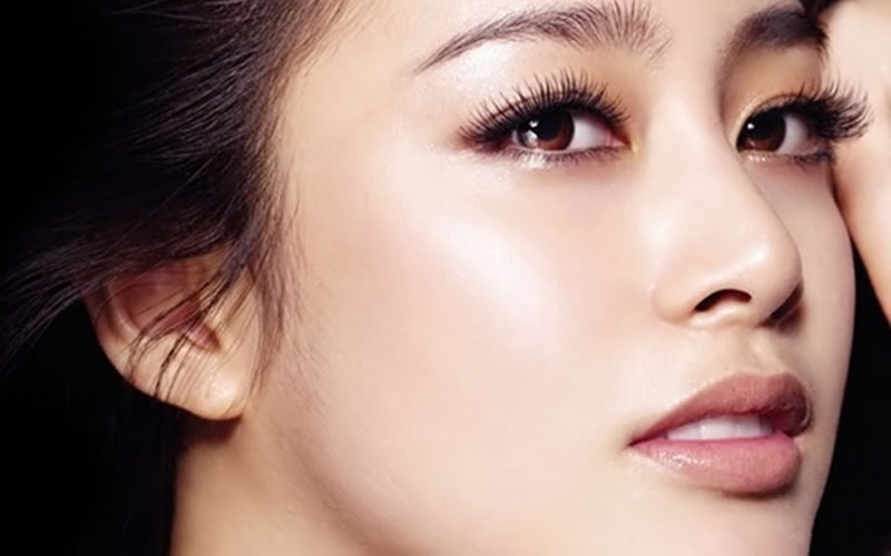 Cấy ghép lông mày tuy hiệu quả nhưng cũng tiềm ẩn nhiều nguy cơ