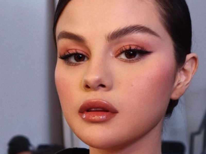 Lông mày lưỡi mác giúp chị em tôn lên vẻ đẹp thông minh