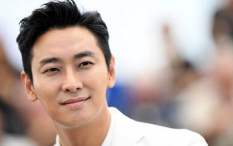 Lông mày nam ngắn, gọn