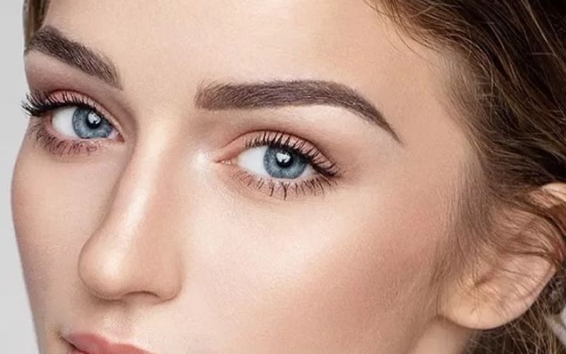 Lông mày quỷ ở nữ giới