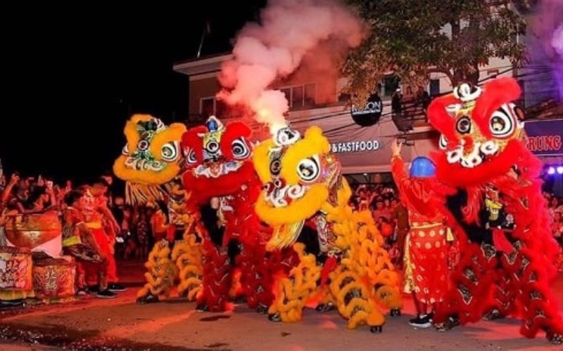 Múa lân là tiết mục không thể thiếu trong Tết Trung Thu 