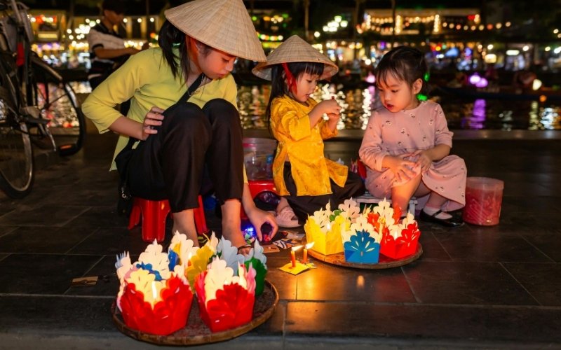 Những câu thơ bày tỏ niềm háo hức của trẻ con mỗi dịp Trung Thu tới