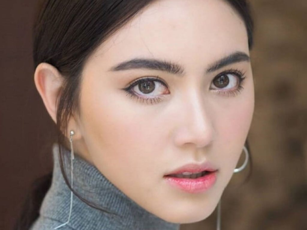 Tướng số đặc biệt của nữ khi sở hữu dáng mày rồng