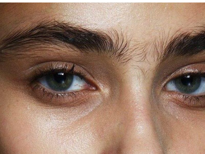 Vận mệnh của phụ nữ có dáng mày giao nhau