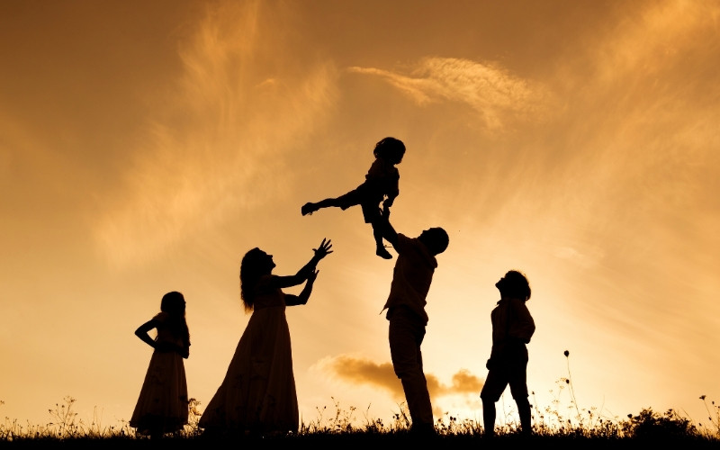 Dòng trạng thái sáng tạo về gia đình cũng rất được quan tâm