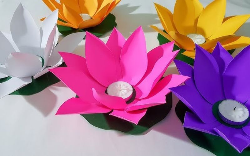 Làm đèn trung thu bằng bìa carton hình hoa sen 