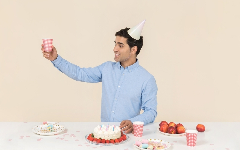 Đôi khi các status tự chúc mừng sẽ tạo nên hiệu ứng gây cười