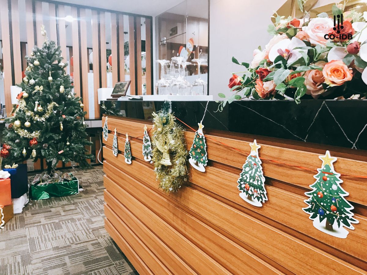 Unique office Christmas decor