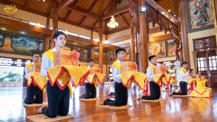 Vật Phẩm Cúng Dường Phật Vật Phẩm Cúng Dường Phật