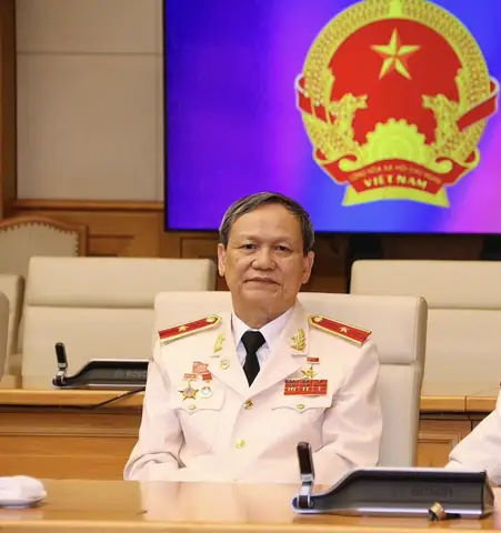 Cúng Dường Ức Phật Chẳng Bằng Dũng Mãnh Cầu